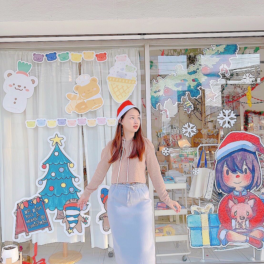 carrotklomklom's tweet photo. ✨🙏กระจกไม่ว่างแล้ววว 🎄❄️🎅🏻

เพราะมีงานของเพื่อนๆ มาติดโชว์ด้วยแว้ว งานของเพื่อนๆเราน่าร้ากกันมักๆ ใครอยากมาคาเฟ่ ร้านเราราดิชมีมุมถ่ายรูปให้เพื่อนๆ ได้ถ่ายกัลแล้วน้าาา ❄️⛄️💖

มาถ่ายรูปอวดกัลเถอะ^^

#เราราดิช
#roundradish
#carrotklomklom https://t.co/esDC0FNJOg