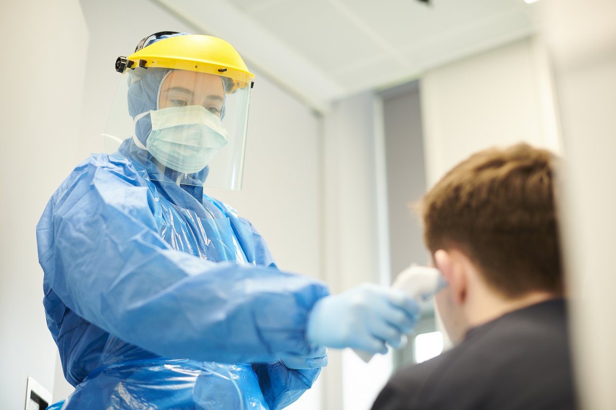 MRCPUK's tweet photo. We are mindful of the potential impact of the COVID-19 Omicron variant on PACES in early 2022.

We will monitor the situation over the Festive period and into January and will keep candidates updated with any contingency measures if required.

More info > https://t.co/JdKcSt3Poc https://t.co/MdlE3561oB
