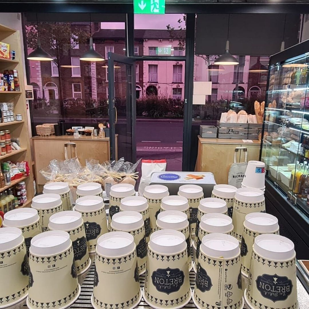 Early morning for us as we're getting everything ready today, if you're in the rush to get some last-minute presents - we'll make sure you're stocked with your favourite coffee. ☕
#LePetitBreton #Drumcondra #Dublin9