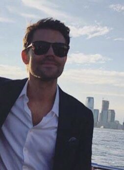 MariaGronowski's tweet photo. @Voddie_QueenUK Hey my lovely π₯° ugh it wasnβt that great of weekend but ok good morning sweetheart wishing a great day and happy #ManCrushMonday with Paul lots of Love β€οΈ too you tooβ€οΈ #wesleyed https://t.co/4hkb3lfGx1