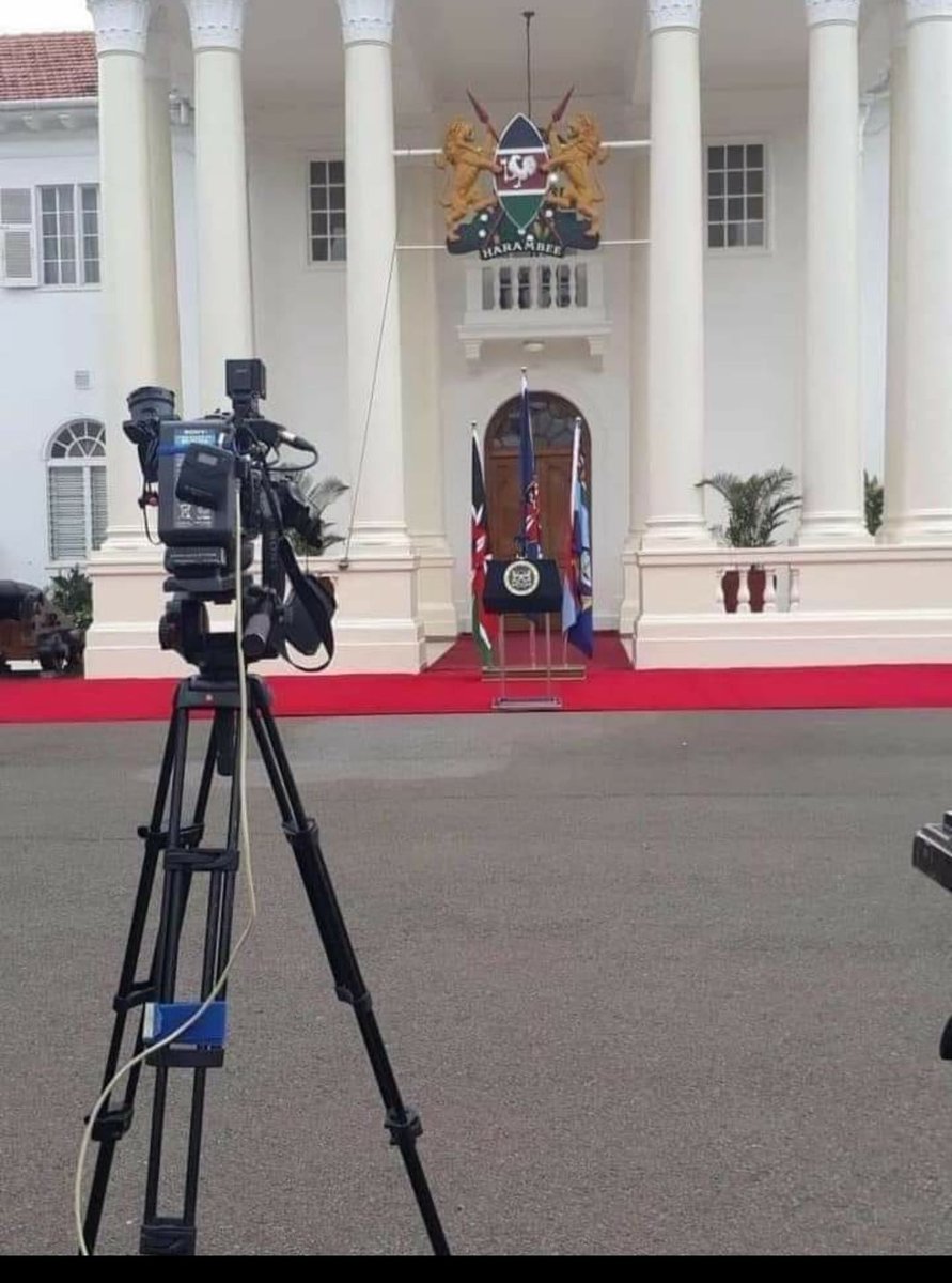 Billyotieno12's tweet photo. The president of the Republic of Kenya, in your speech, kindly address the Mass FGM taking place in Kuria, #StopKuriaFGMNow . @StateHouseKenya had declared that FGM to end by 2022, but what's happening in Kuria is worrying, yet @AFGMBoard and @NPSC_KE haven't taken action. https://t.co/su2N2HPGJz