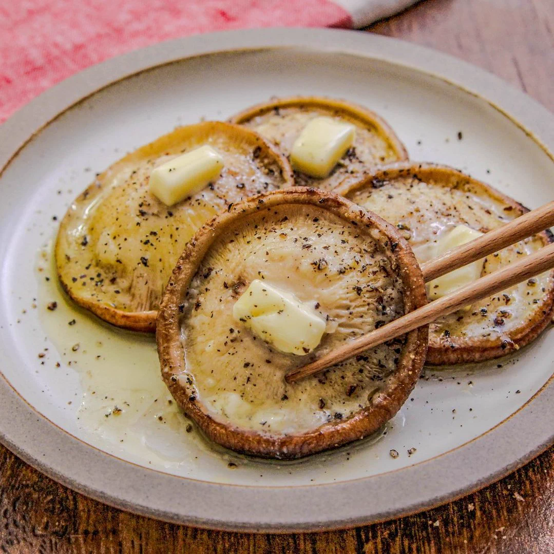 この組み合わせは凄く合いそう！「椎茸」のとっても美味しそうな食べ方！