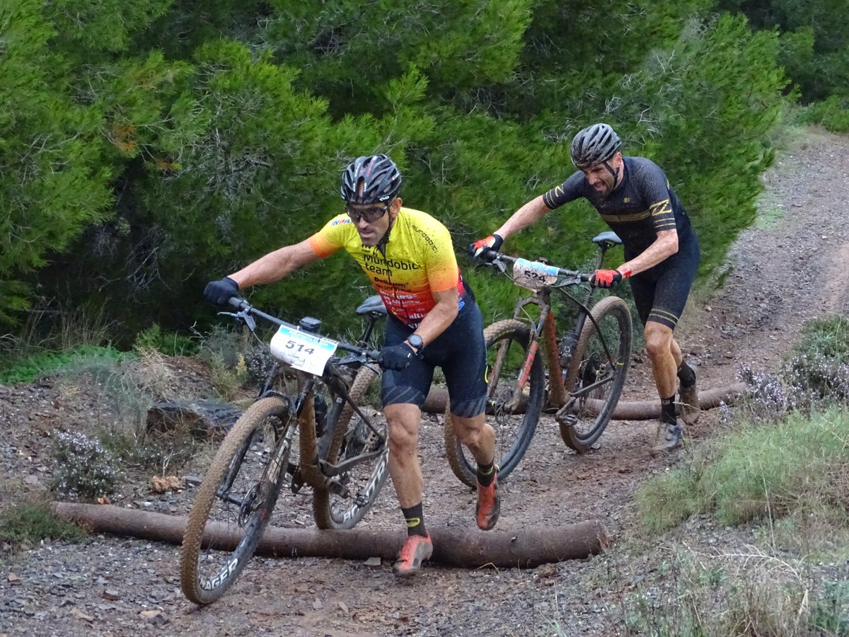 AytoCartagenaES's tweet photo. 🚵‍♀️ Alumbres vibró este domingo con la carrera de resistencia #BXM

🏆 Las bicicletas de montaña se llenaron de barro para conseguir el Trofeo @Repsol https://t.co/GLKTo2ZTKm