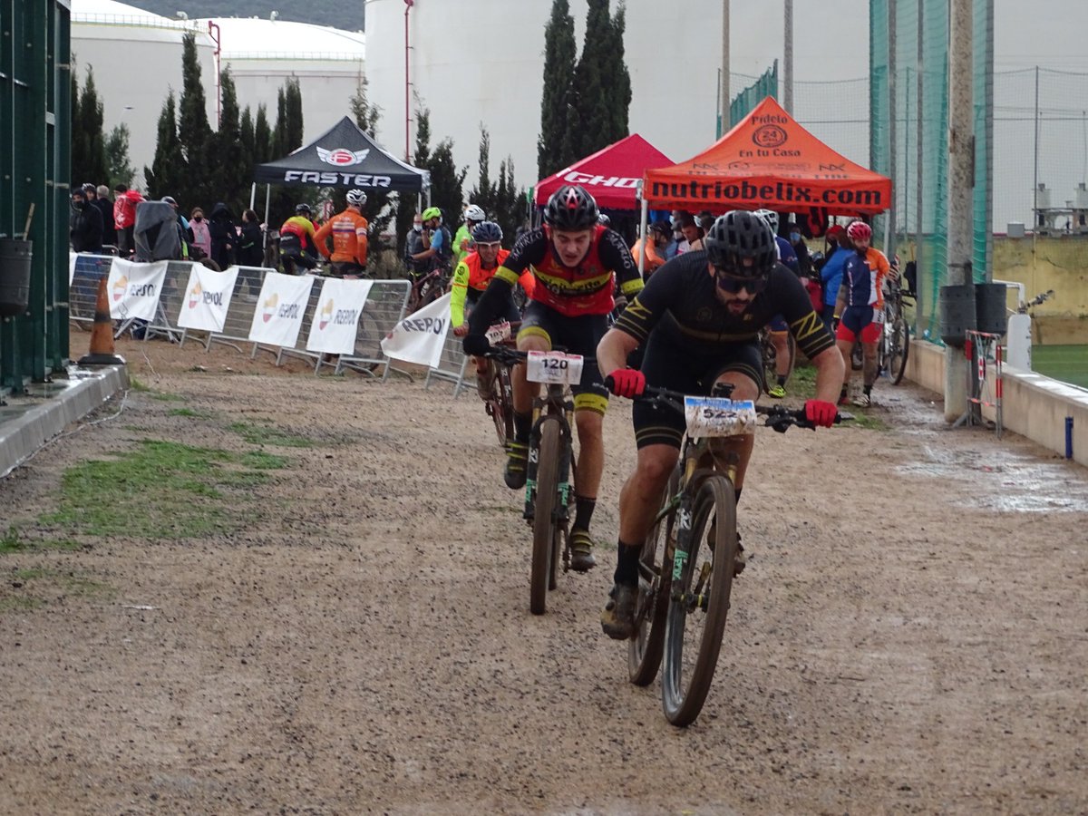 AytoCartagenaES's tweet photo. 🚵‍♀️ Alumbres vibró este domingo con la carrera de resistencia #BXM

🏆 Las bicicletas de montaña se llenaron de barro para conseguir el Trofeo @Repsol https://t.co/GLKTo2ZTKm