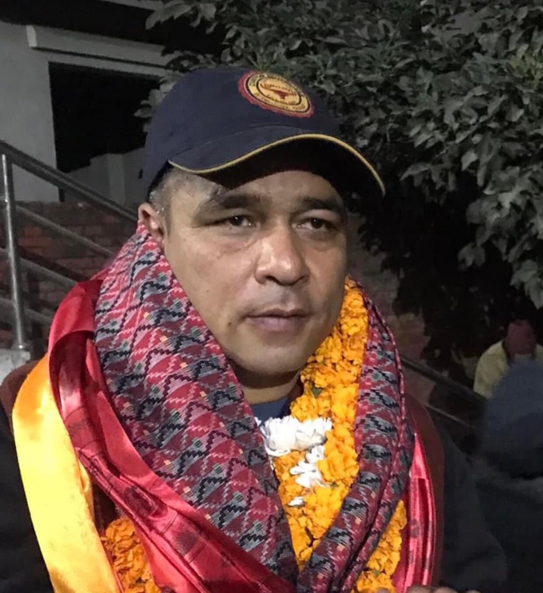मलाई नेपाली कांग्रेसको केन्द्रीय सदस्य पदमा निर्वाचित गराउनु हुने सम्पूर्ण महाधिवेशन प्रतिनिधि ज्यूहरु, महासमिति सदस्य ज्यूहरु, जिल्ला तथा क्षेत्रीय सभापति ज्यूहरु एवं सम्पूर्ण शुभचिन्तक र सहयोगीहरुमा हार्दिक धन्यवाद ब्यक्त गर्दछु।
जय नेपाल।