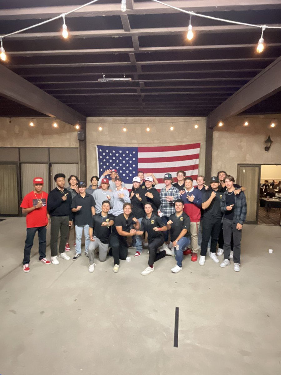 Devin_Martinez6's tweet photo. CIFSS 2021 DIV 5 Champions 💍 Celebration @CVHSBlackhawks_ @CVBHawkBaseball @CVHS_Athletics1 https://t.co/bFWEznS8Yn