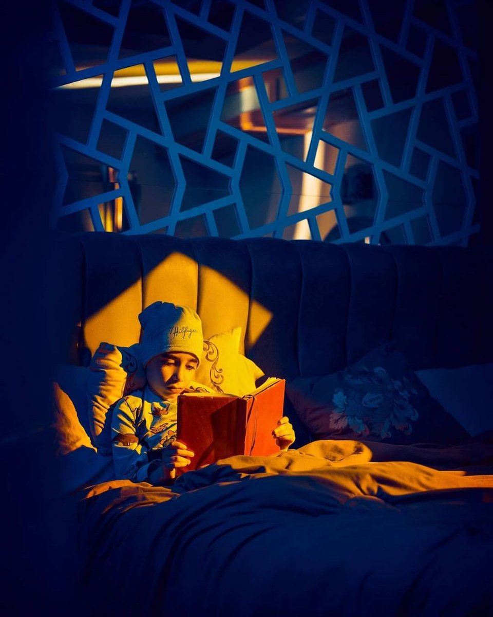 GodoxDealer's tweet photo. 「無知の闇から知識の光へ」
📸@ saad_al_hamady

#godox #AD400Pro #V860II #godoxprojector https://t.co/nuKiPxJehb