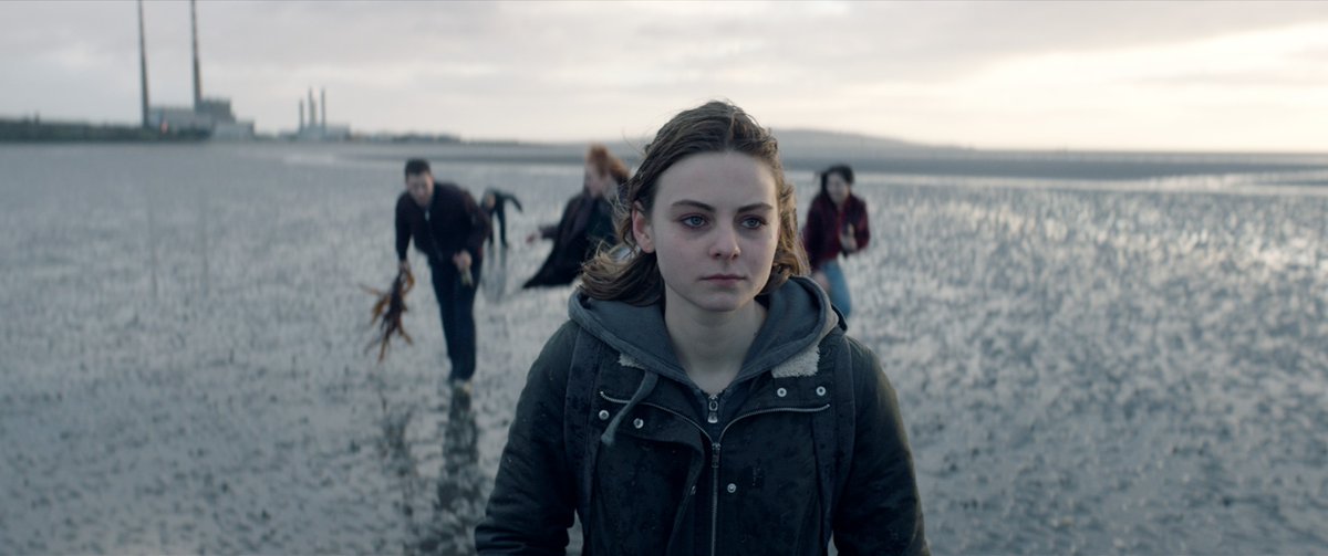 films_reverso's tweet photo. #INeverCry (Yo nunca lloro) el 5 de enero en cines se sitúa en el tono de films como Manchester frente al mar y Tres anuncios en las afueras, dramas íntimos y conmovedores que brindan una metáfora del estado de las personas frente a la tragedia. https://t.co/o9mfVF2cGK