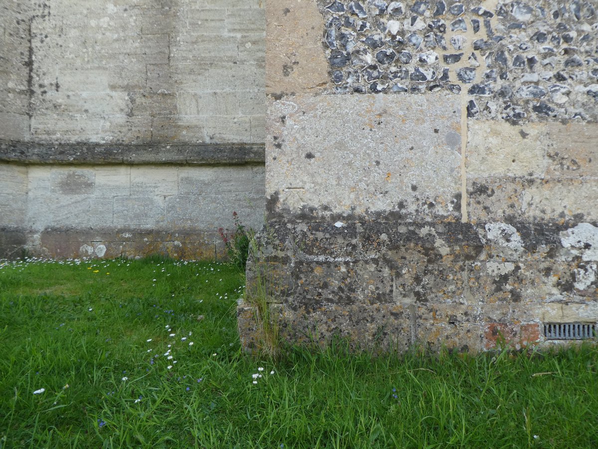 moonraker_the's tweet image. 423rd @OrdnanceSurvey #OSBenchmark a cut benchmark on St Peter's Church, Charlton St Peter (Grid Ref: SU11715605) #WiltshireWalks @BBenchmarks @BenchmarkBaggi1