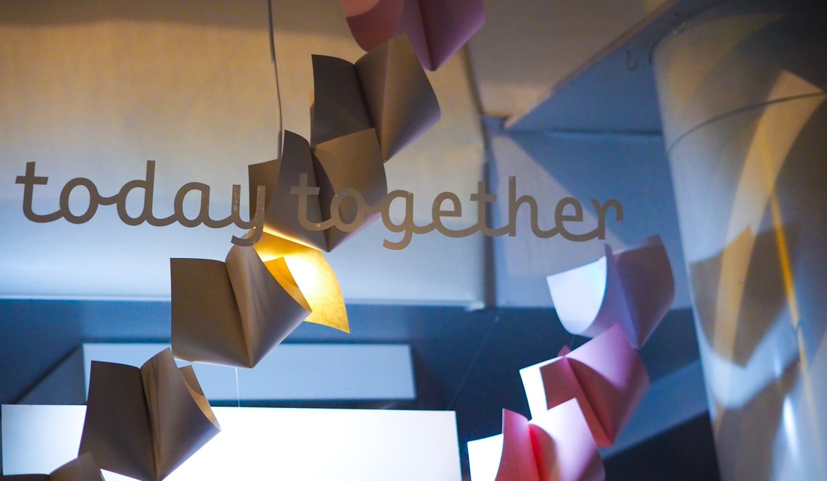 CzechCentreBxl's tweet photo. On display now: Today Together, a site-specific installation with contemporary #Christmas design in the centre of #Brussels
More about our Christmas project: https://t.co/Gp9Z6CW23S
@visitbrussels @Ceska_centra @CzechMFA @rbc_bhg @CityBrussels #todaytogether #visitbrussels https://t.co/sUi4IrTW3K