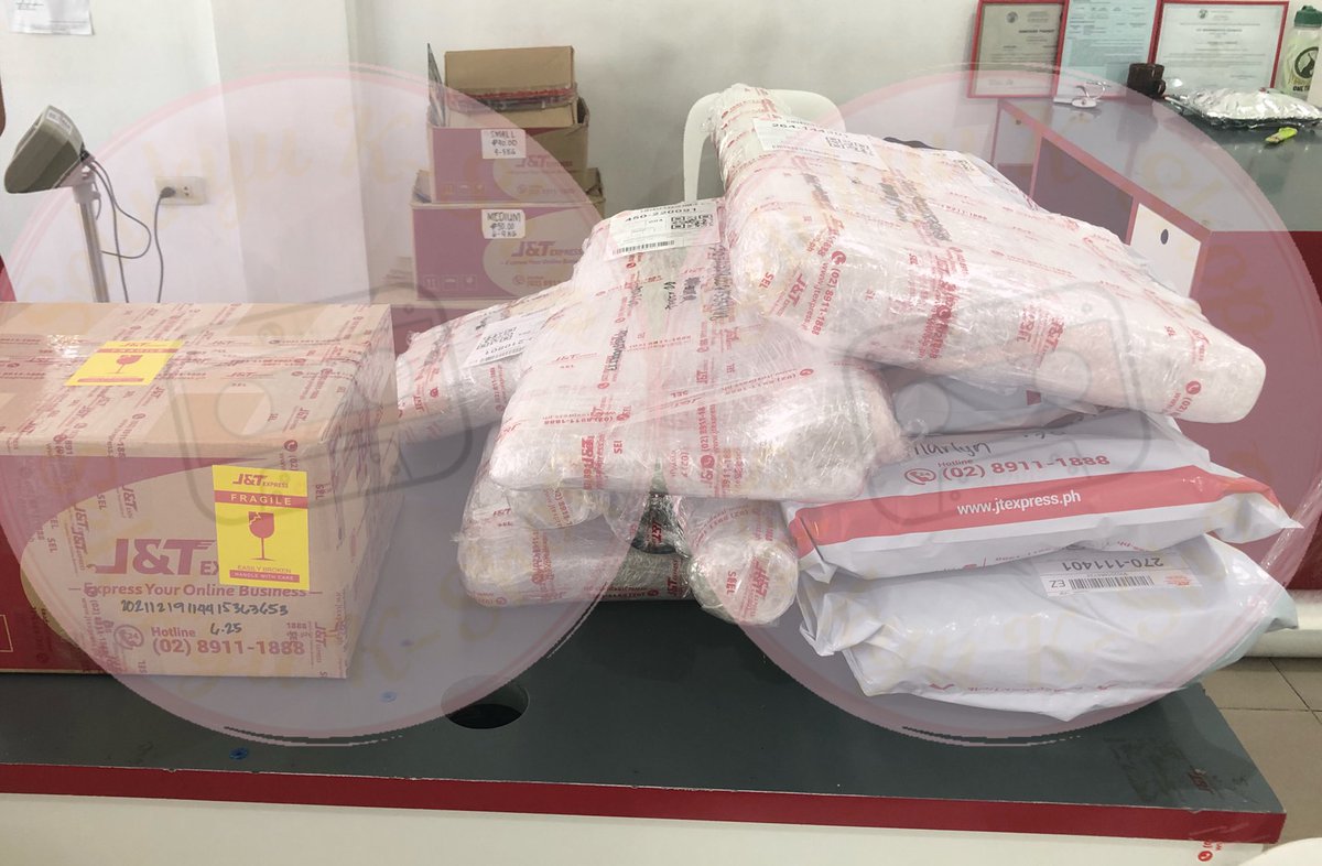 selukyukshop's tweet photo. #SLKUpdates: Shipment for Batch 11/12
Shipped some items today! Will be sending shipping notices by tonight.
Next shipment will either be on the 26th or the 27th โบ๏ธ
Thank you for your support ๐ https://t.co/4HEDTGuVx6
