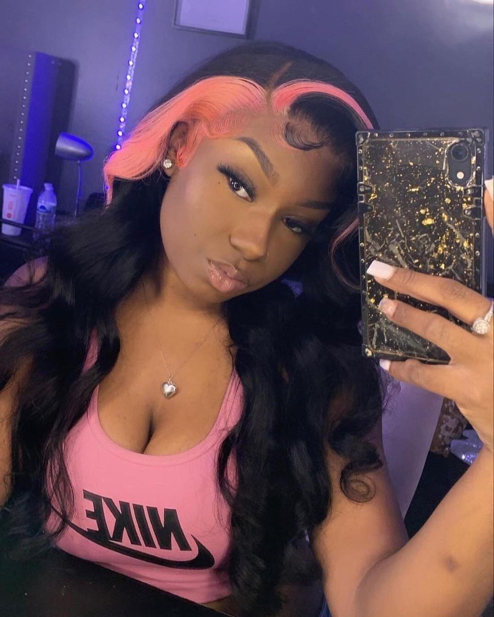 VSHOW3's tweet photo. New arrival inspired pink color roots with black hairstyle😍 would u rock it?
.
.
.
#pinkhair #coloredwig #wigslayer #wiginstall #lacewigs #frontalsewin #laceclosure #closuresewin #bestvirginhair https://t.co/UUslPGpuNj