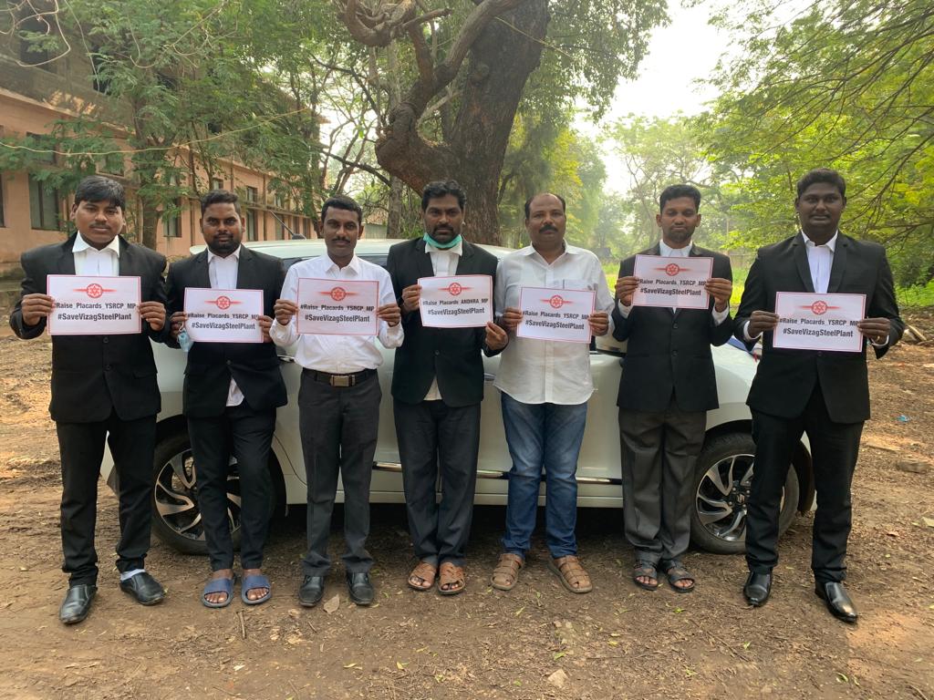 ChandraTheegala's tweet image. ఆంద్రప్రదేశ్ కు చెందిన MP లు మీరంత మీ చిత్తశుద్ధిని నిరూపించుకోండి
విశాఖ స్టీల్ ప్లాంట్ పరిరక్షనే ద్యేయంగా @Janasenaparty అధినేత @Pawankalyan పిలుపుమేరకు న్యాయవాదులు 
#SaveVizagSteelPlant
#Raise_Placards_YSRCP_MP
#JSP_Nellore
#JSP_Gudur 
@mnadendla 
@JSPManuKranth