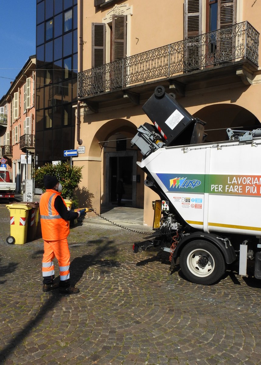 AstiServPubbl's tweet photo. Le variazioni dei servizi di Asp durante il periodo natalizio. Interessate le linee di trasporto, la raccolta rifiuti e gli sportelli ▶️https://t.co/sgItY8iMfS https://t.co/CRL4nXVzD8