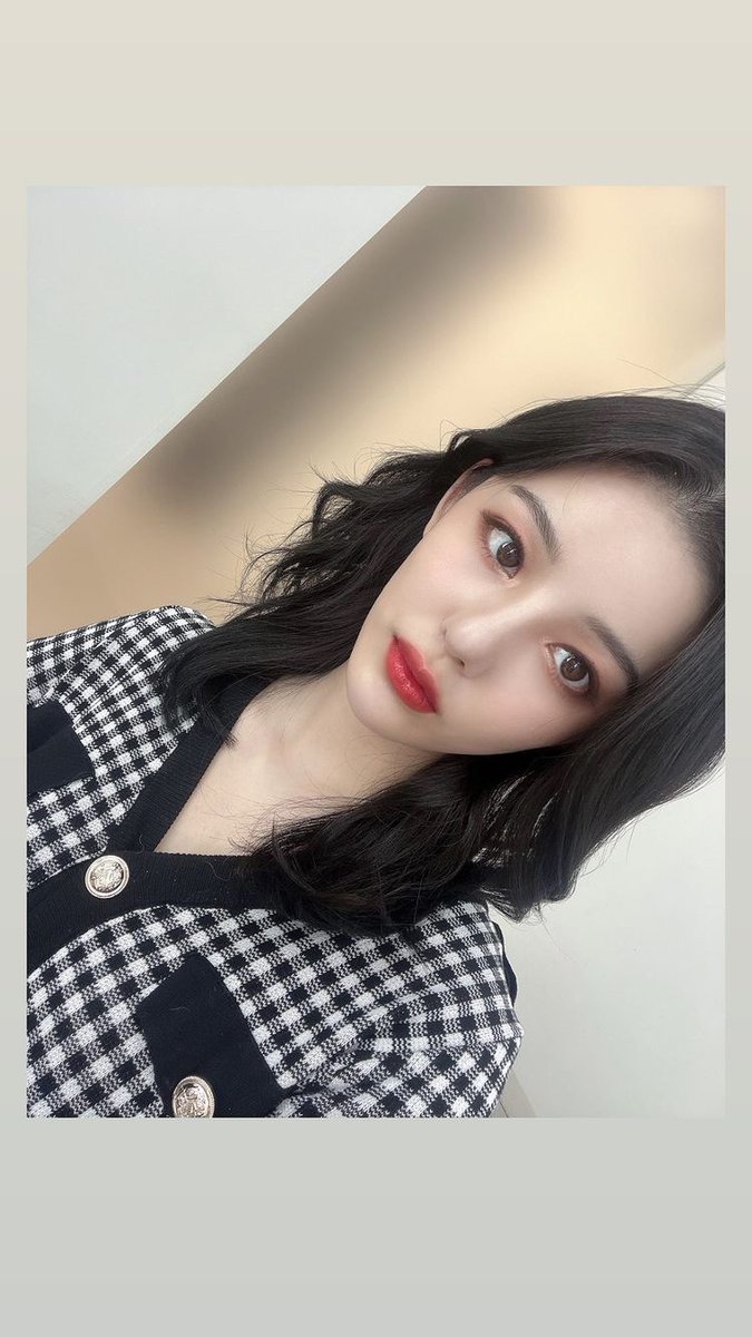 goyuarchives's tweet photo. [ 🖤 ] — #GoYujin #KoYujin #고유진 https://t.co/yU4FDgQzwc