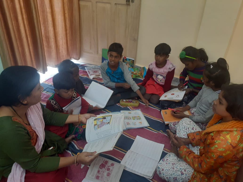 saathfndn's tweet photo. 10th and 12th December 2021
#saathfoundation@Ranchi@jaridih,phusro
Our regular free education class@Mrs Sunita singh@Sunil singh ji ,Ranchi🙏@Tulsi ji,jaridih 🙏
#saathfoundation #FreeEducation #FreeEducationClass #helpinneed #helpinghands #helping https://t.co/VFw5nIEiIa