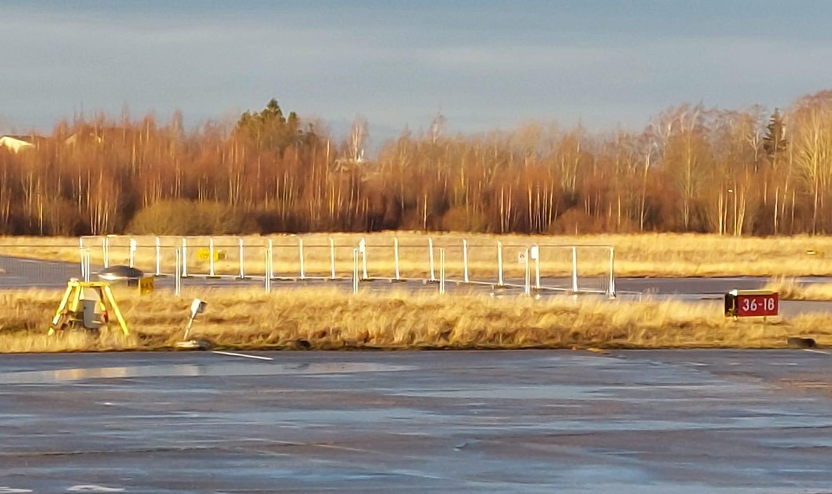 The City of #Helsinki is about to start heavy excavation  work in the #MalmiAirport area even though the relevant decisions are not legally binding. The situation is reminiscent of the destruction of #Chicago Meigs Airport in 2003 #meigsfield #aviation

malmiairport.fi/en/the-city-of…