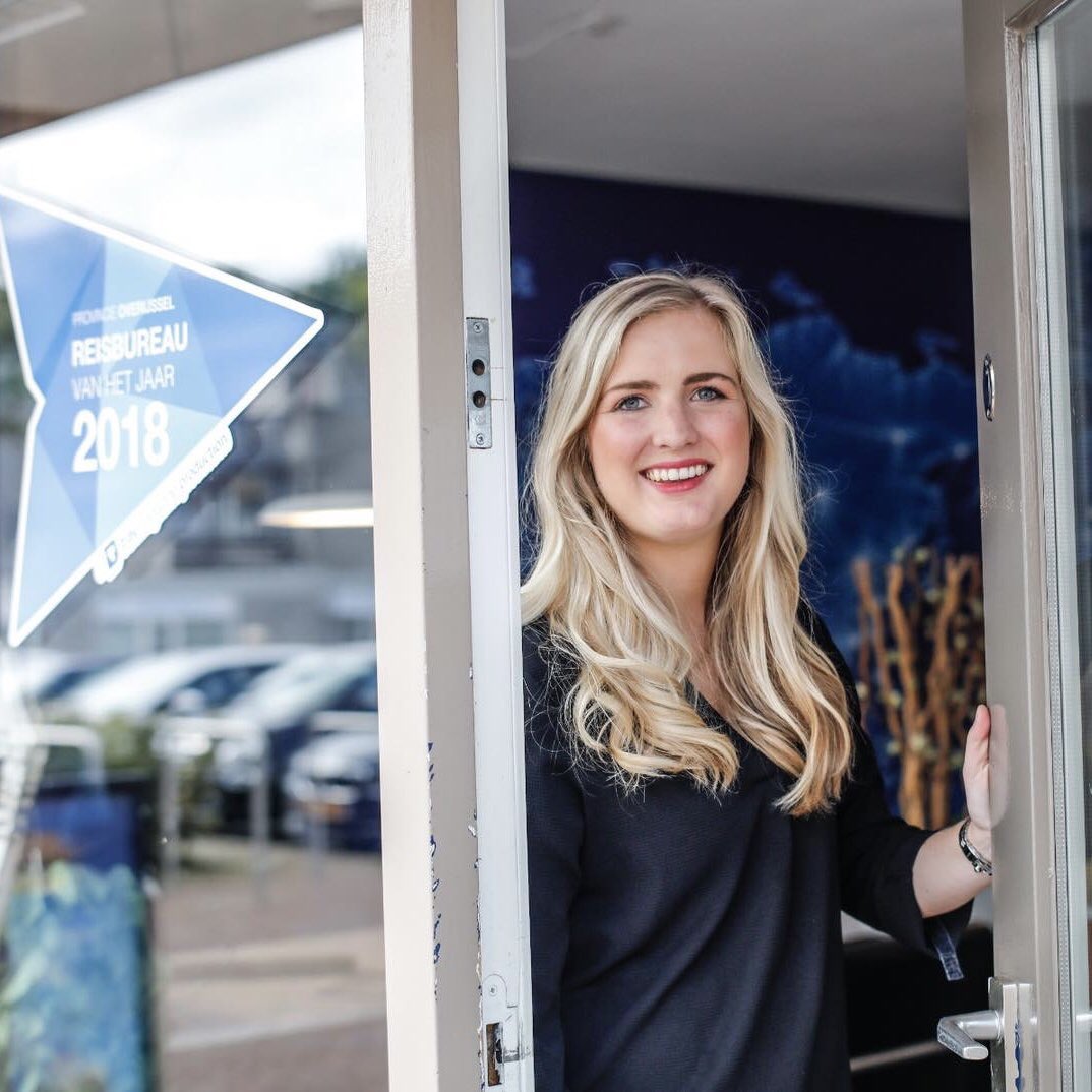 WESTBOUNDTRAVEL's tweet photo. 𝗚𝗢𝗘𝗗𝗘𝗠𝗢𝗥𝗚𝗘𝗡 𝗘𝗡 𝗪𝗘𝗟𝗞𝗢𝗠! 
Reisbureaus zijn uitgezonderd van sluitingsverplichting en dus zijn onze kantoren normaal geopend. Wij werken uiteraard veilig en 𝘂𝗶𝘁𝘀𝗹𝘂𝗶𝘁𝗲𝗻𝗱 𝗼𝗽 𝗮𝗳𝘀𝗽𝗿𝗮𝗮𝗸, 𝗱𝘂𝘀 𝗽𝗹𝗮𝗻 𝗻𝘂 𝘃𝗼𝗼𝗿𝗮𝗳: 👉https://t.co/TqwJhLWJ1F https://t.co/FSyw4aC1bA