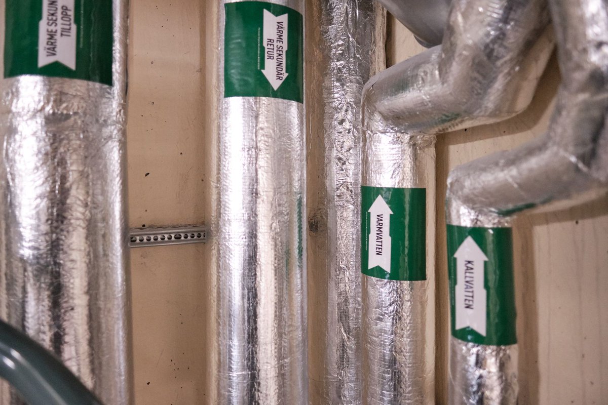 Installatorsftg's tweet photo. Två tredjedelar av landets kommunpolitiker ser energieffektivisering som mycket viktigt för att nå klimatmålen. Det visar en ny undersökning som genomförts av @energieff företagen
https://t.co/mRRqPsAisR https://t.co/vIUJONAIOO