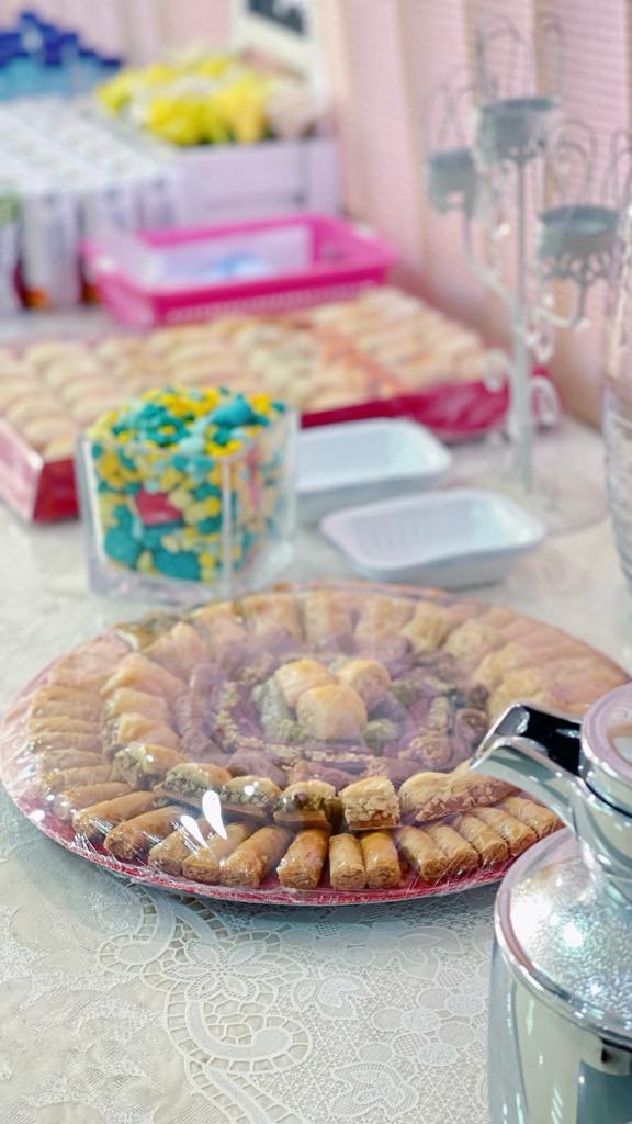 tvtc_f_najran's tweet photo. تغطية|

جانب من حضور برنامج التأهيل المهني والحرفي:

صناعة الفخار  

المقام بالكلية التقنية للبنات بنجران ضمن برامج 
#ملتقى_الوطن_للإبداع_السعودي_نجران 

#التدريب_التقني 
#نجران https://t.co/sc7A1pCqvD