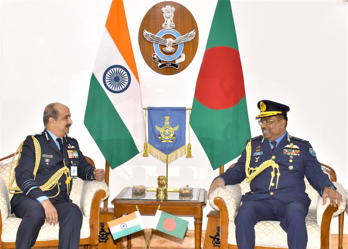 IAF_MCC's tweet photo. Air Chief Marshal Shaikh Abdul Hannan, Chief of Air Staff, Bangladesh Air Force called on Air Chief Marshal VR Chaudhari #CAS at Air HQ today. Issues of mutual interest &amp; avenues to enhance bilateral defence cooperation were discussed during the meeting.
#IAF 
@BD_Air_Force https://t.co/lNQ7SiGAVx