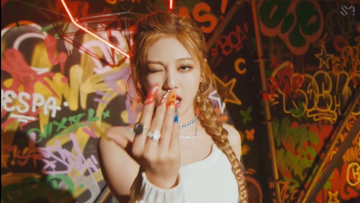 jnvnoir's tweet photo. ningning literally gave us everything. from being the amazing main vocalist, her great dancing skills, her visual, and a main rapper material. I'M TELLING YALL, SHE'S AN ALL-ROUNDER. she's an ace, no arguments

#NINGNING #닝닝 #宁艺卓 #aespa #MYDreamsComeTrueWithAESPA https://t.co/VKQgKRJY8X