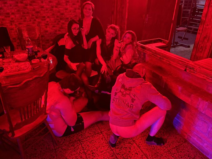 P&aacute;rty 😈 For my explicit content https://t.co/kueY34L4dn  #mistress #roleplay #bdsmslovakia #bdsmboy #DominantWoman<a href="/tag/mistress"class="tags">#mistress</a><a href="/tag/dominatrix"class="tags"><span>#dominatrix</span></a><a href="/tag/roleplay"class="tags"><span>#roleplay</span></a><a href="/tag/alphamale"class="tags"><span>#alphamale</span></a><a href="/tag/dominantwoman"class="tags"><span>#dominantwoman</span></a>