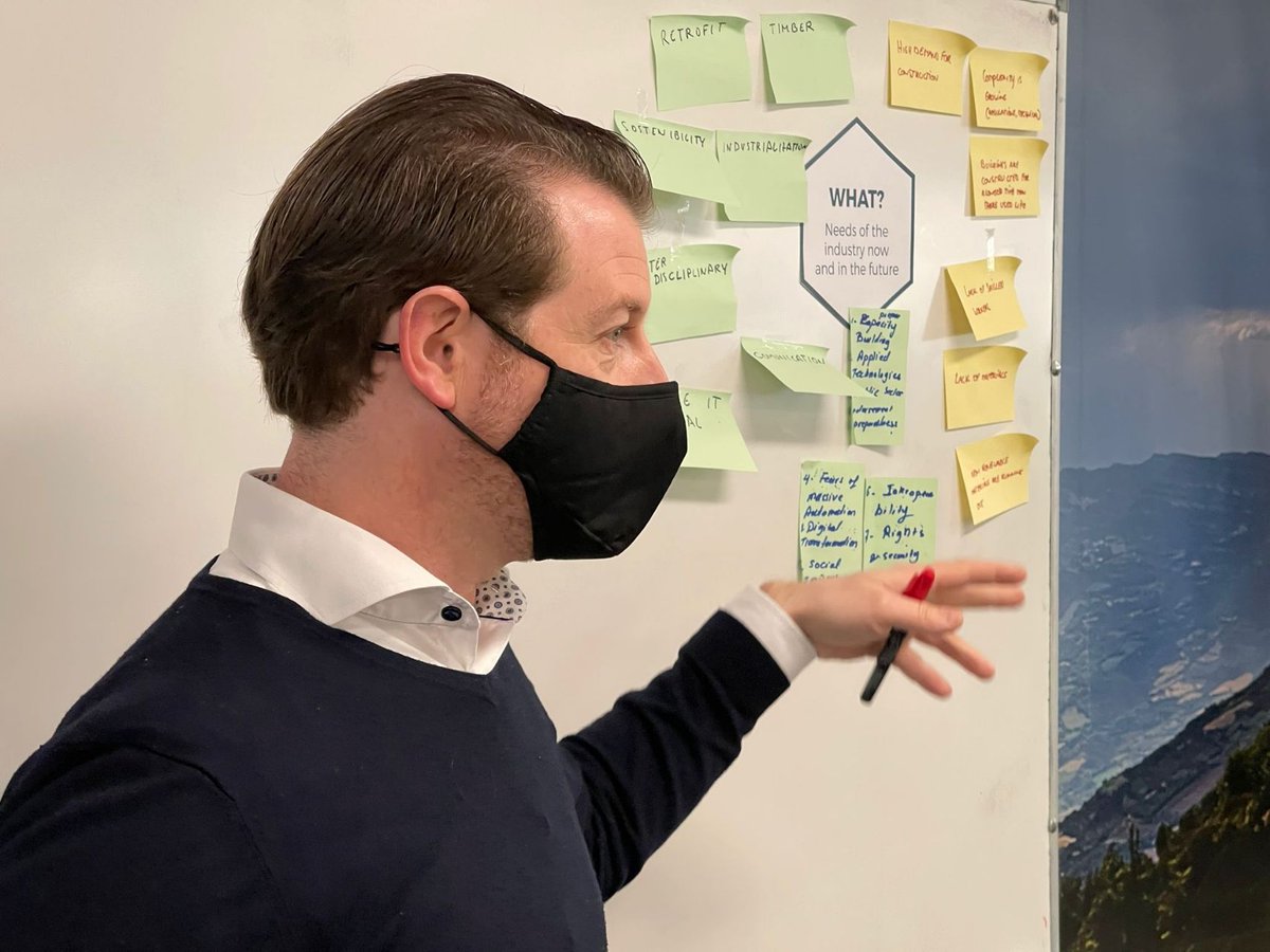 Zigurat_Inst's tweet photo. 🤝Trabajo colaborativo, predicando con el ejemplo. El pasado sábado nos reunimos con los directores de programa en las oficinas de Barcelona para trabajar dinámicas con las que fortalecer la marca Zigurat desde todas sus aristas.
#beyondfutureeducation https://t.co/ImH90qRS10