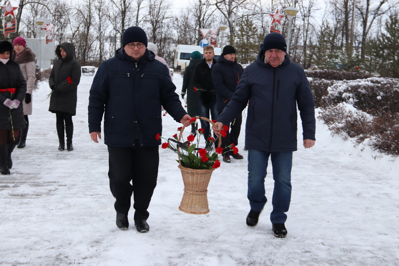 <a href="/Tularegion71/">Правительство ТО</a> В день празднования 80-летия освобождения Плавска и района от немецко-фашистских захватчиков состоялось торжественное возложение цветов к воинским мемориалам города