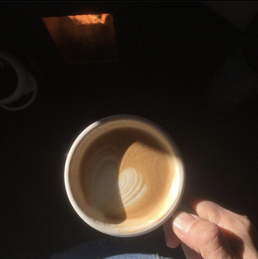 صباح الخير ، لا تنسى عزيزي القارئ تحط لك نيه ف يومك هذا وتحاول على قد ما تقدر انك تطبقها  🤍 نيتي لليوم ( حكون سعيد )