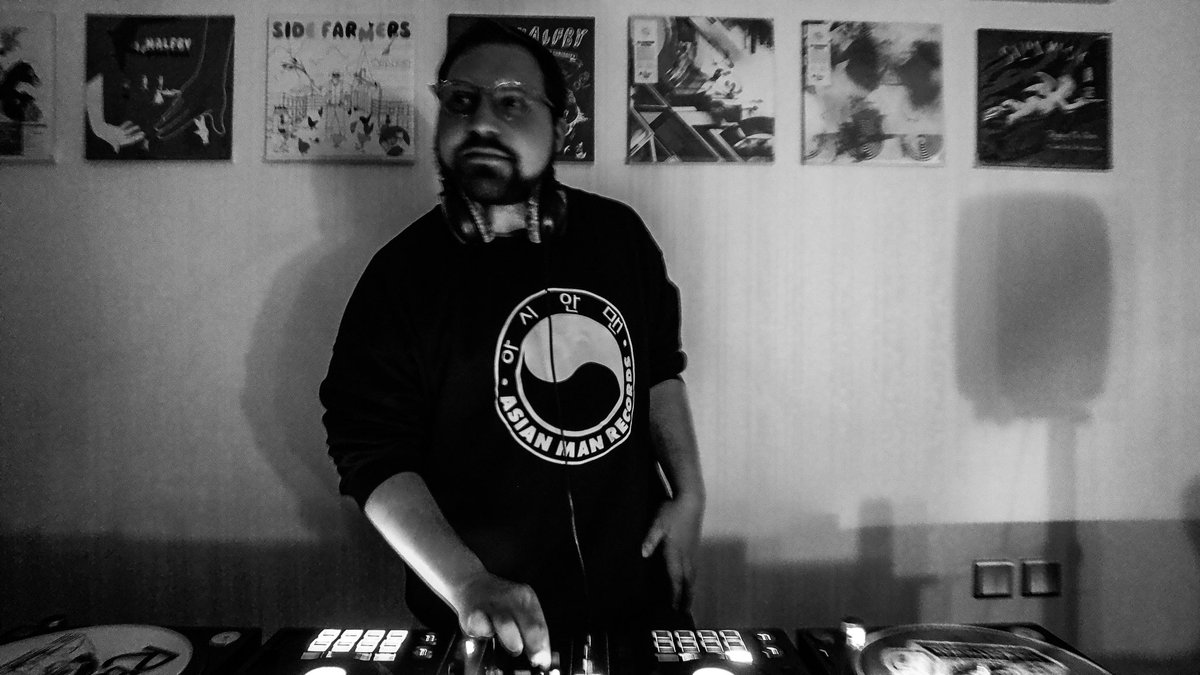 thruoutin's tweet photo. FLOSO has opened a second location in Beijing. It is in the old Belgian Embassy near Chongwenmen. There will be a café, record shop, and performance space. Had fun DJing their soft opening last Saturday. #floso #beijing #djing https://t.co/z35sO4wwlF