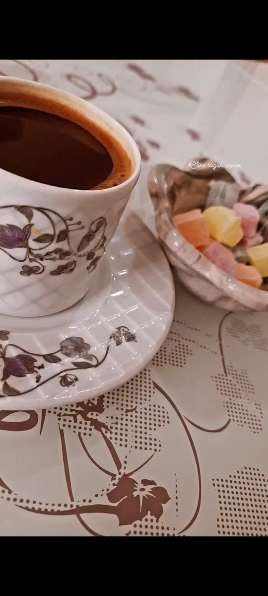 Kahvenin tadi hatir bilen le cikar...