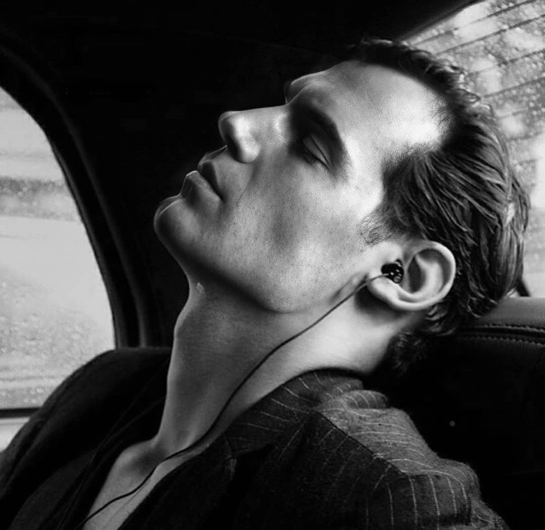 CavillMattea's tweet photo. Simply #HenryCavill 💚
No more words! https://t.co/ZBazPNKx97
