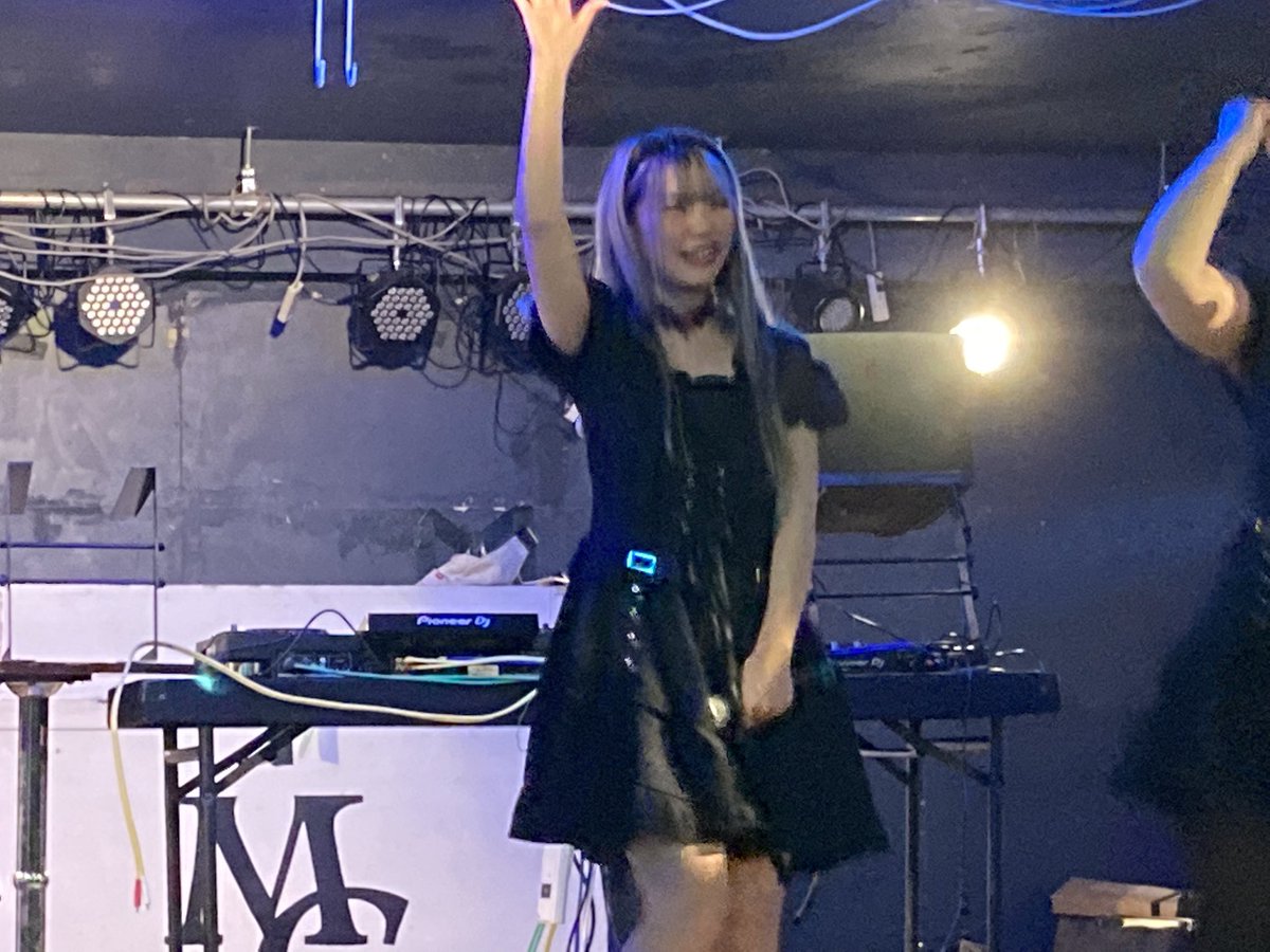 yasuchan_main's tweet image. 西新モノグラムでのライブより デュアプレ 麻衣ちゃん
#デュアプレ
#DualExpression
#柊麻衣