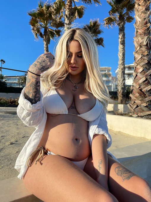 60% OFF my Onlyfans for the next 6 days!!! 6$ Only for 1000+ access 😜😍 https://t.co/s2BmaEg0qt https://t