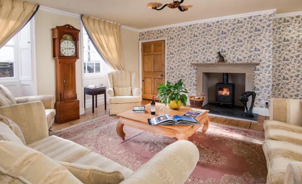 aroundaboutbrit's tweet photo. The Walls Bed &amp; Breakfast was established in 2007 &amp; aims to provide guests with an elegant, welcoming &amp; stylish haven, set in one of the most beautiful parts of Britain.
https://t.co/HbHVH9zeVh
#BandB #Family #WarmWelcome #Luxurious #Explore #BerwickUponTweed #Northumberland https://t.co/O2bgBOlReS