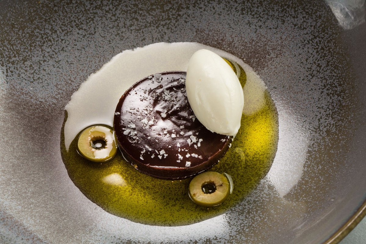 Olive Tree Bath tweet media