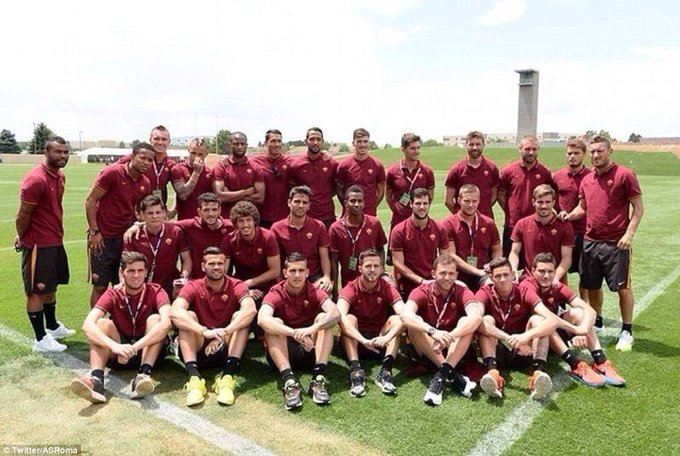 Happy Birthday to Ashley Cole.

Part of the best team photo ever! 
