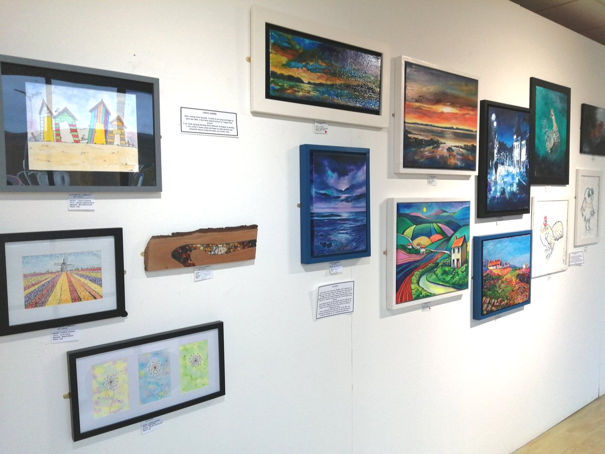 cynonvalleymus's tweet photo. Visit us this week to enjoy the last week of the Blackwood Community Art Group's exhibition in our lower gallery. 

Take in the range of artists, mediums and styles on display. Find the perfect Christmas present for a special someone! https://t.co/vTiGlC0Xup