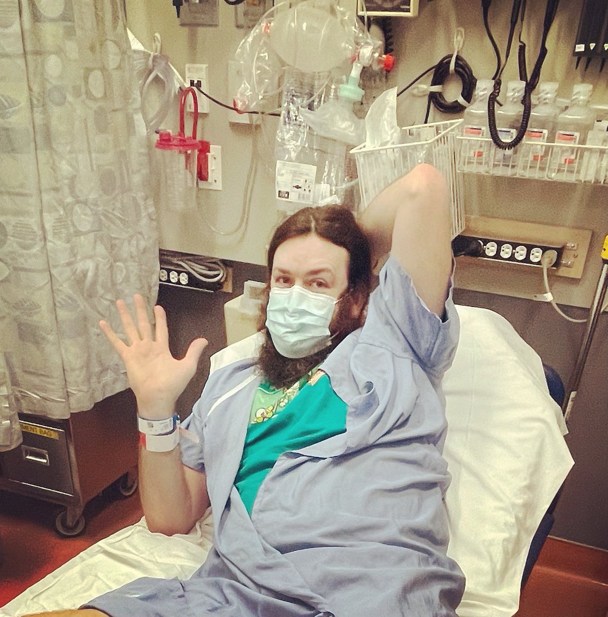 fivehunsky1's tweet photo. Oh yeah, I forgot to tell Twitter. But I got another blood clot the other day and got to spend some time in the Canadian healthcare system. 10/10 better than America. #healthcareforall #Canada #movedtocanada https://t.co/w23NGYGTxo