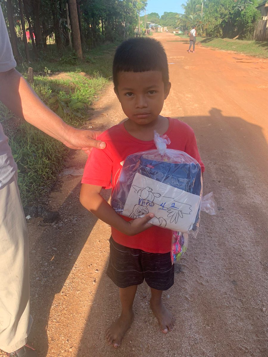 fundakupia's tweet photo. Haciendo felices a los niños en esa navidad. https://t.co/DflHfZ2b94