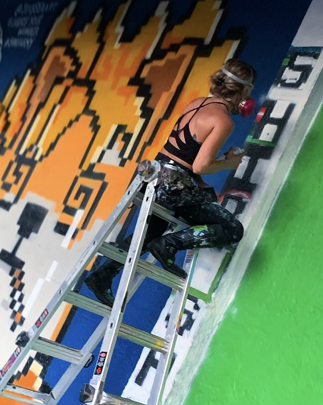stayseaart's tweet photo. What an awesome time painting two of my #SHIBOSHIS in #wynwood with my best friend @cre8yourwonder. It’s hard to imagine my first #SHIB mural was almost a year ago! It’s been amazing watching the #shibarmy grow. Excited for what’s your come in 2022! #shiboshi #nftmurals #shibart https://t.co/2Ca7hDJeH1
