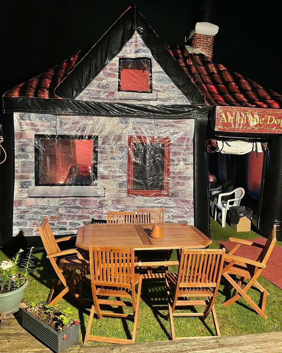 TFlatable's tweet image. Worried your NYE party will be cancelled? Hire one of our inflatable pubs and have your own pub and a night to remember 🥳💃 
We can supply you with a pub, mobile bar, PA system, lighting, heating, seating and fridges! #inflatablepub #StokeOnTrent #mobilebar #hospitality