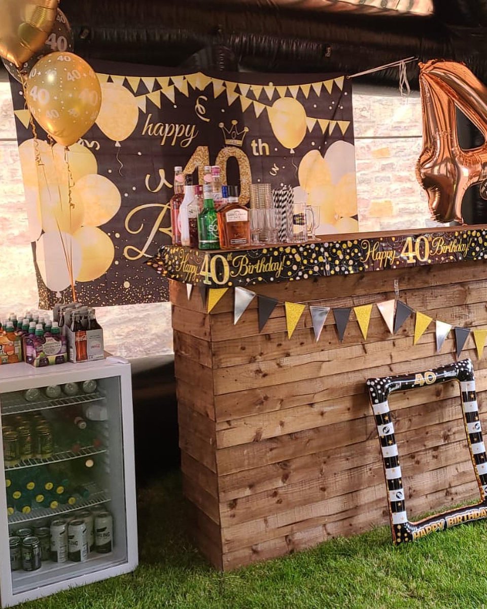 TFlatable's tweet image. Worried your NYE party will be cancelled? Hire one of our inflatable pubs and have your own pub and a night to remember 🥳💃 
We can supply you with a pub, mobile bar, PA system, lighting, heating, seating and fridges! #inflatablepub #StokeOnTrent #mobilebar #hospitality