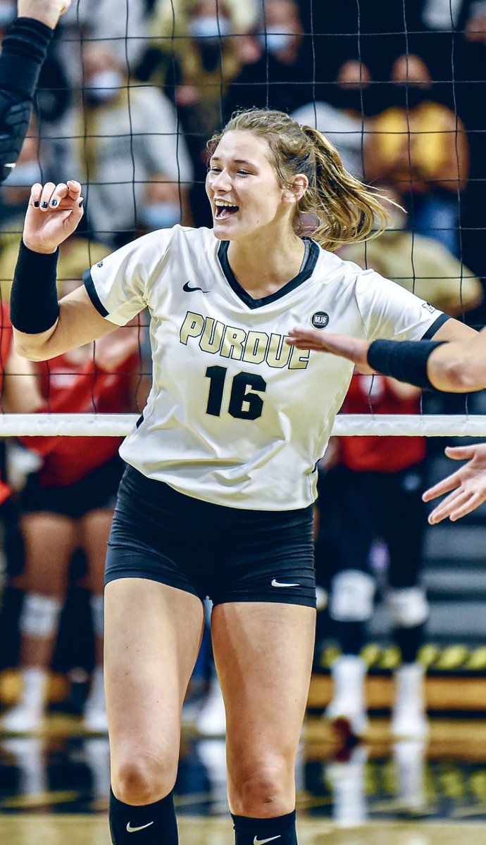 DaveShondell's tweet photo. These four and many more, are looking toward off-season training with anticipation of another eventful ⁦@PurdueVB⁩ season in 2022. 14 Boilermakers return with the addition of four newcomers - to tackle the challenges of America’s elite VB conference. It’s their time, now. https://t.co/turam0OxeB