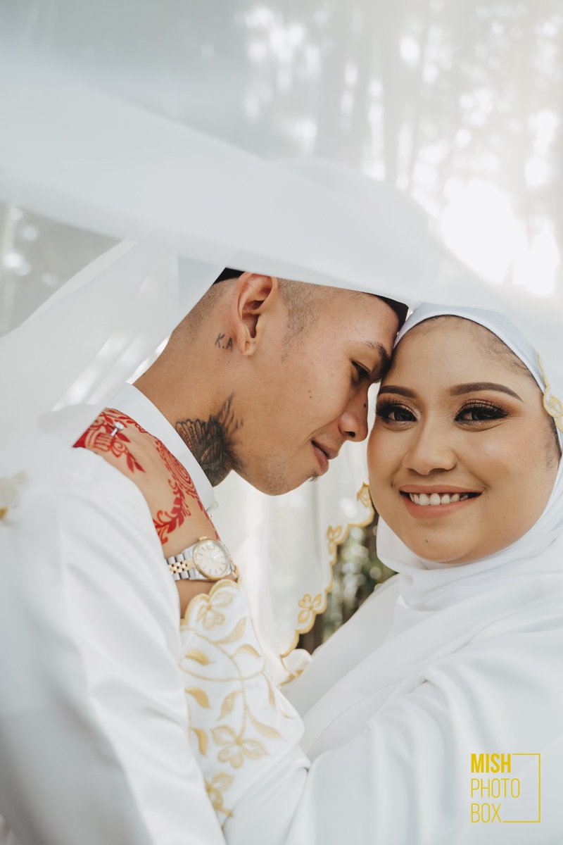 IVMFIEYY's tweet photo. Since 2015 now we're already married i love you my precious wife ♡♡ you look so beautiful on our big day https://t.co/3IhoZXcNdy