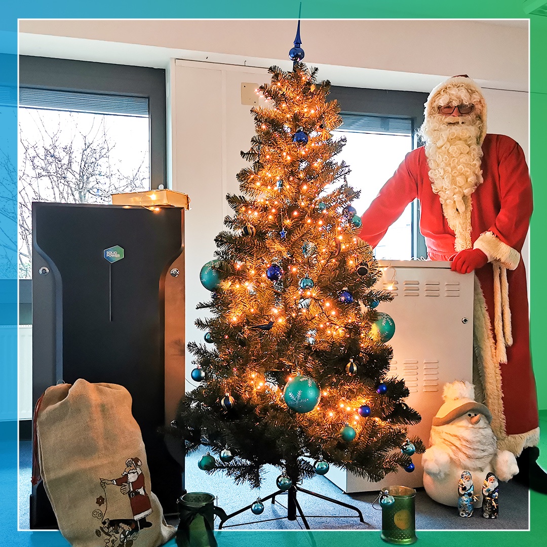 Wir verabschieden uns heute in die Weihnachts-Betriebsferien (20.12. – 31.12.2021). Wir wünschen unseren Kunden und Partnerbetrieben, ein ruhiges und besinnliches Weihnachtsfest, einen guten Rutsch ins neue Jahr und bleiben Sie gesund! 🎅🎄
#solidpower #weihnachten2021 #bluegen