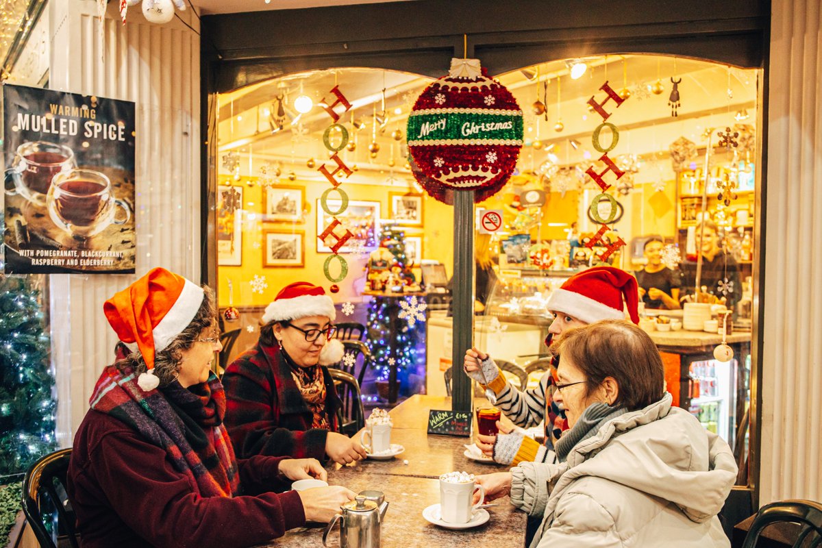 SouthportBID's tweet photo. Christmas week in Southport is underway 🎅

There's still plenty of reasons to come to town and visit some of our amazing businesses.  More information on The Gingerbread Trail and other activities at ➡ https://t.co/PBRejpPv1X 

#southportchristmas https://t.co/3CK5h6KdU5
