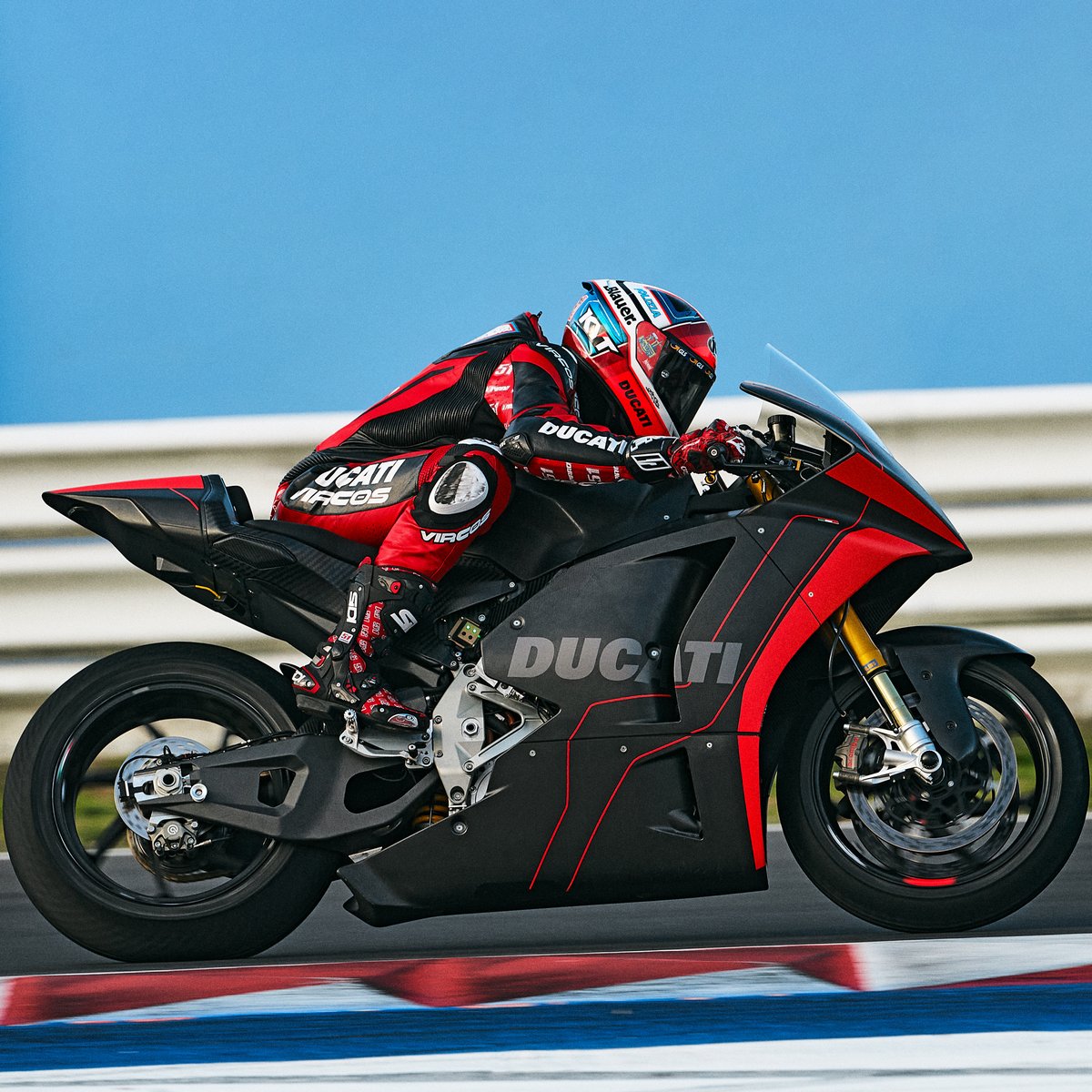 First look! The Ducati prototype that will race in the FIM Enel MotoE ...