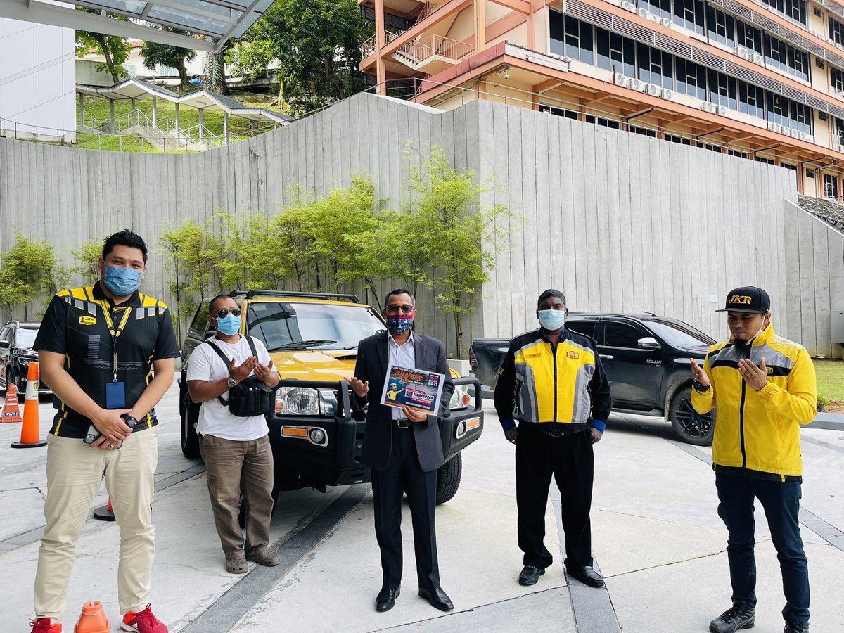 EzryIr's tweet image. 20 Dis 2021 |MisiBanjirJKRPrihatin| 
Bersama team @CDPK_IPJKR , @JKRWoksyop &amp;amp; @AKRAB_JKR membantu brsma  @JKRSelangor &amp;amp; team Ir. @zulkhairi_aziz mencuci &amp;amp; membersihkan taska

موݢا رضا الله برسام کيت سموا

@IrZulkefly @irahmadredza @habbali_ibrahim @AmranMohdMajid1 

#Banjir2021